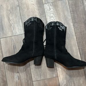 SHIBEVER Cowboy Cowgirl boots fit women. Western, suede, chunky high heel
